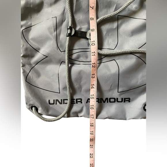 Under Armour Drawstring Bag/Backpack 13x17 - Picture 4 of 6